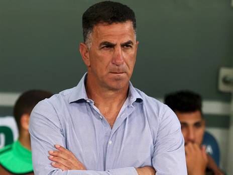 מרקו בלבול. יעקב שחר מגבה אותו (צילום: אלן שיבר)