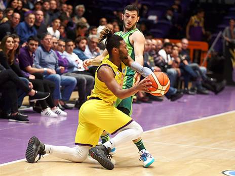 וולדן, שמר על חולון ברבע השני (אלן שיבר)