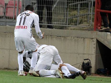 (אנצ'ו גוש, סוכנות ג'יני)