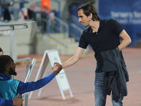 בניון. יפנה לרוני לוי (נמרוד גליקמן)