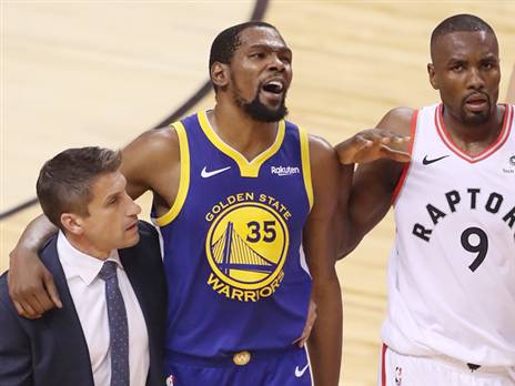 מה חשוב יותר, אליפות או אכילס? (Getty)