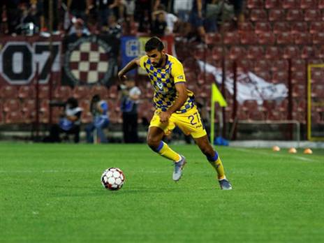 לוקה במשחק ההגנתי. דוידזאדה (האתר הרשמי של מכבי ת"א)