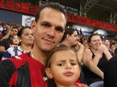 טל פריאל. מצפה לראות את אלמוג בוזגלו