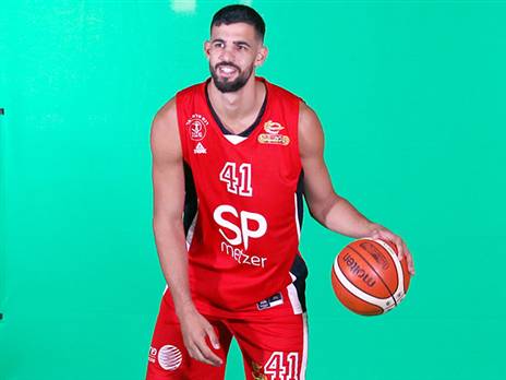 גינת גאה להיות הקפטן של הפועל ת"א (אלן שיבר)