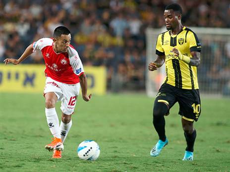 בעיית השפה מקשה עליו. מארין (אלן שיבר)