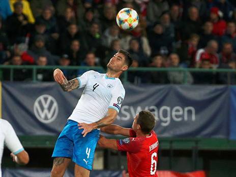 לא היה צריך לפתוח. ביטון (אלן שיבר, אוסטריה)