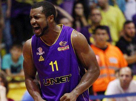 טיילור בסגול של חולון