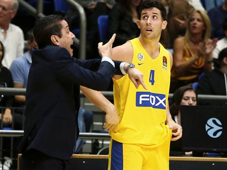 ספרופולוס במהלך המשחק מול וילרבאן (אלן שיבר)