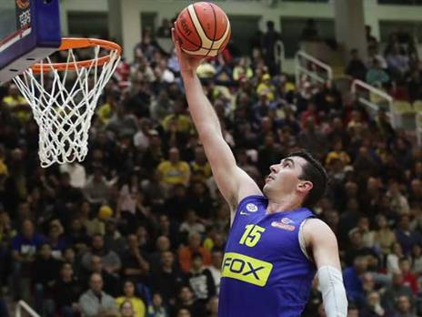 ג'ייק כהן נסחט, אך השאיר את הקבוצה שלו בעניינים (דני מרון)