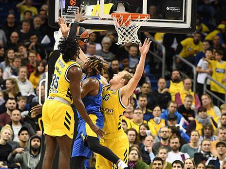 משחק מצוין של ריינולדס. (GETTY)