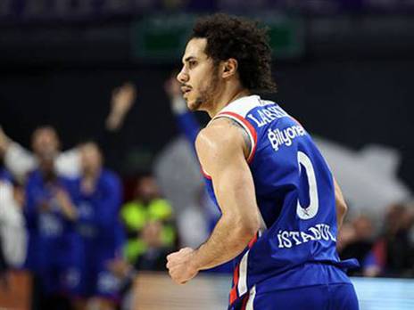 לארקין ירצה לשכוח את הערב הזה (Anadolu Efes)