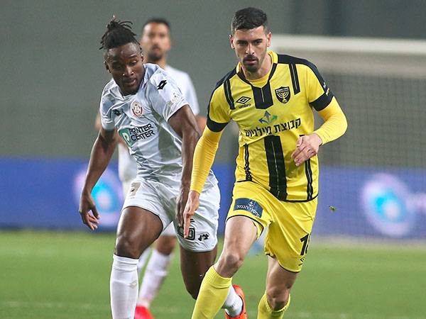 סובל מרגישות במפשעה. אזולאי (אלן שיבר)