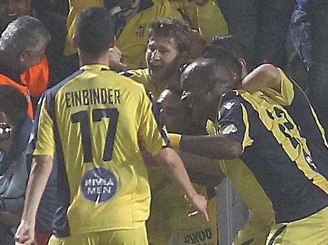 ה"סלפי" הצהוב והתקדימי (צילום: אלן שיבר)