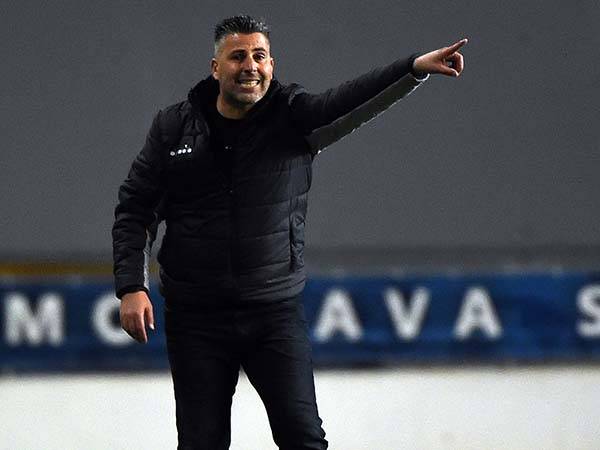 זדה, רוצה לעלות מעל הקו האדום (ברני ארדוב)