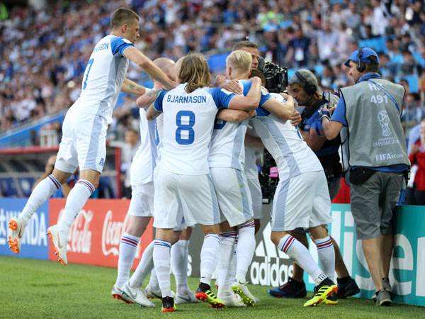 נבחרת איסלנד חוגגת במונדיאל. מתי אצלנו? לא בקרוב (GETTYIMAGES)
