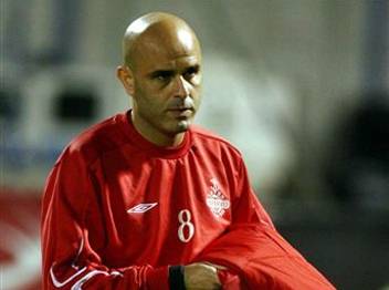 הראשון לערוק. אבוקסיס