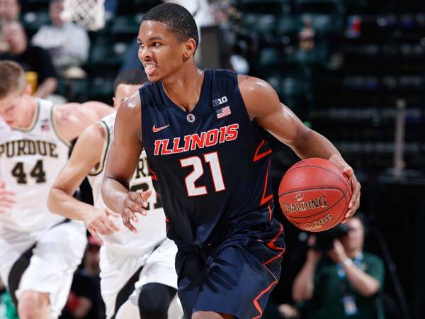 היל במדי אילינוי. סיים כקלע השלישי בטיבו במכללה (Getty)