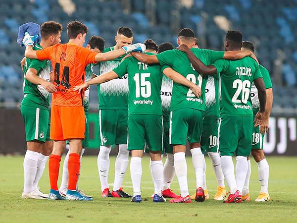 "יהנו מהביתיות". שאדייב על שחקני חיפה (צילום: אלן שיבר)