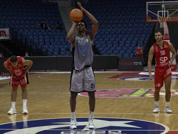 היל בלט (באדיבות הפועל "בנק יהב" ירושלים)