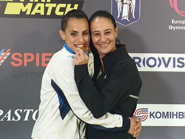 אשרם והתכשיט החדש (באדיבות איגוד ההתעמלות)