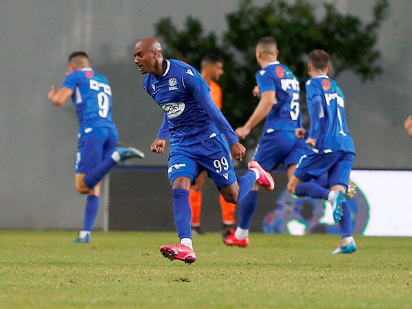 מכבי פ"ת באה לנצח (אלן שיבר)