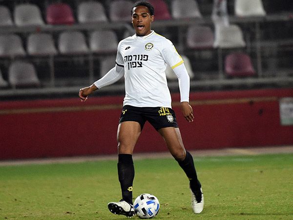 ואן דר קאפ יחזור ל-11? (ברני ארדוב)