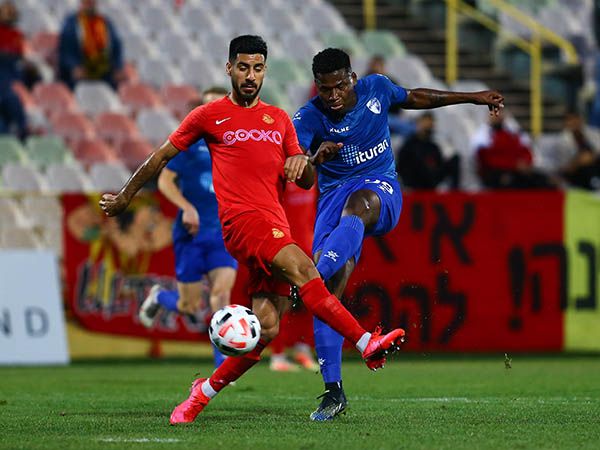 היה גם כדורגל פה (לירון מולדובן)