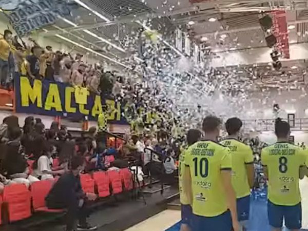 אוהדי מכבי ת"א גרמו לפיצוץ המשחק (איגוד הכדורעף)