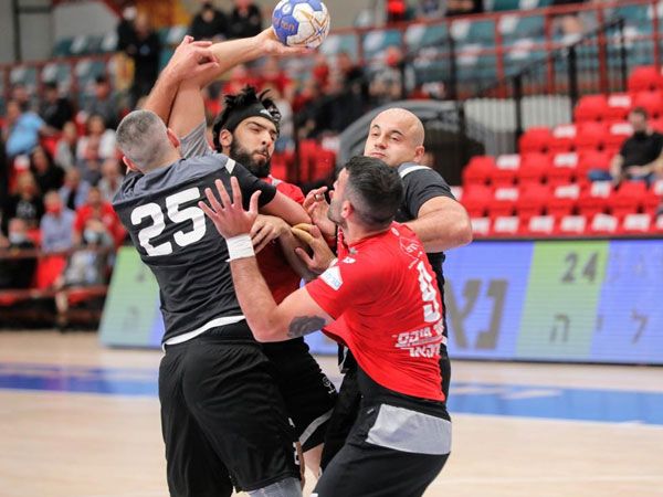 המפגש בגביע בין אשדוד להרצליה (צילום: הדר ואן קולא, איגוד הכדוריד)