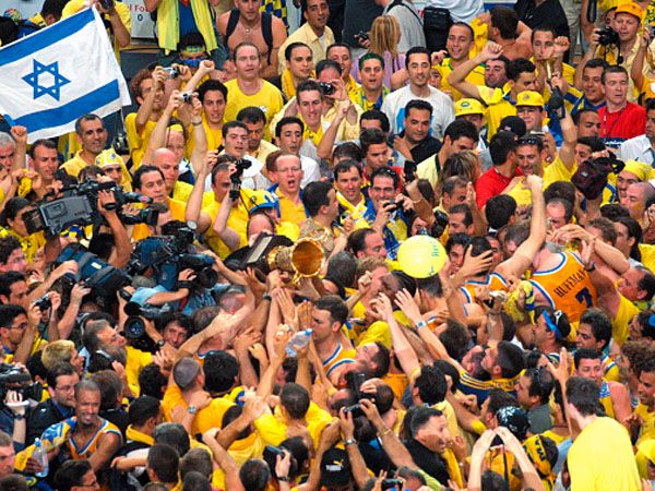 "זה היה כמו חלום". חגיגות הצהובים בסיום המשחק (getty)