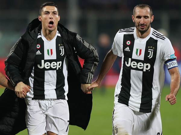 רונאלדו עם קייליני. היחיד שלא נפרד ממנו ברשת (GETTY)