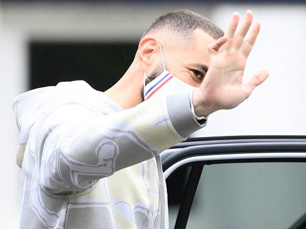 בנזמה והאצבע במתחם קלרפונטן (Getty)