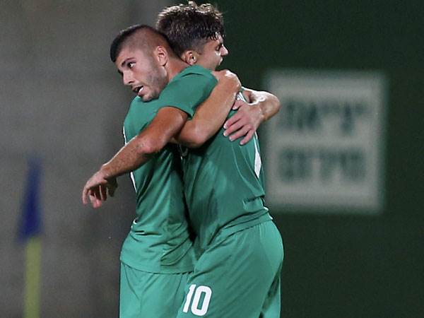 חיבוק המנצחים (אלן שיבר)