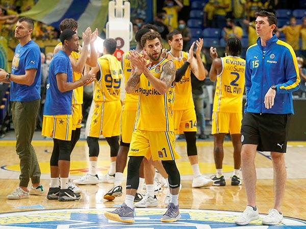 שחקני מכבי ת"א עדיין עם יאניס (אלן שיבר)