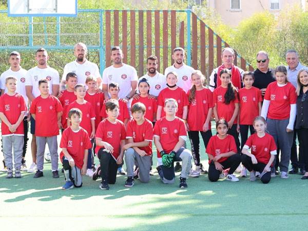 בביקור בבית הספר (דוברות המועדון)