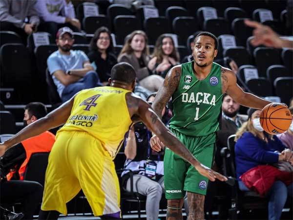 קופיין מול האקסית (FIBA)