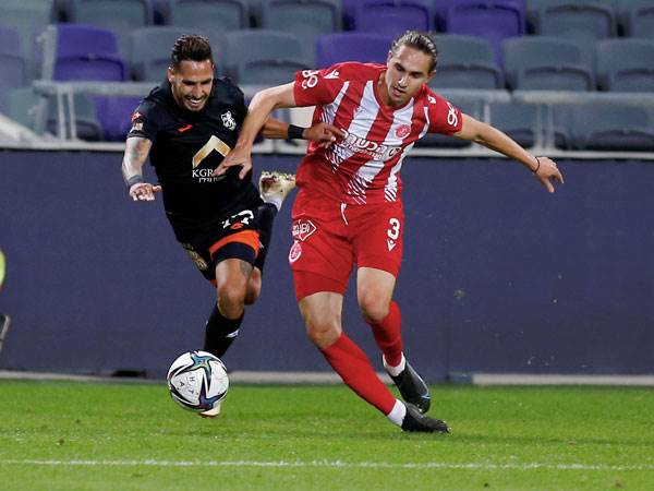 קיבל הזדמנות נדירה בהרכב. בני טרידובסקי (אלן שיבר)