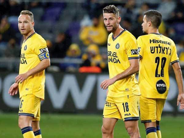 יחגגו גם בדרבי? שחקני מכבי ת"א (צילום: אלן שיבר)