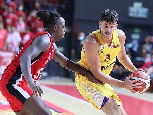 ג'ייקובן בראון. ימשיך להיעדר (דני מרון)