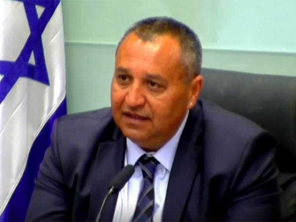 "המאמן לא פחות חשוב ממורה". דוידסון