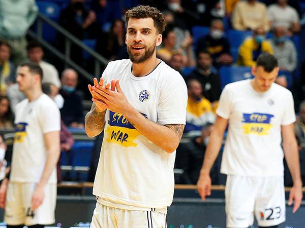 יש לו ביקוש. ווילבקין (אלן שיבר)