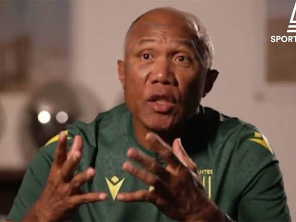 קומבוארה. אימן את בלאס גם בגנגאן