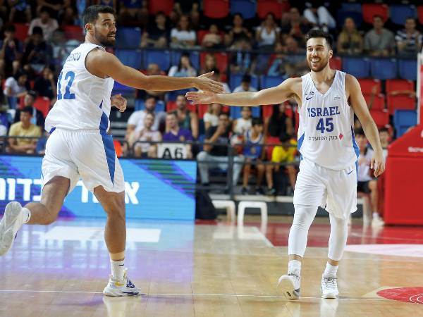 "מתרכזים בעצמנו" (אלן שיבר)