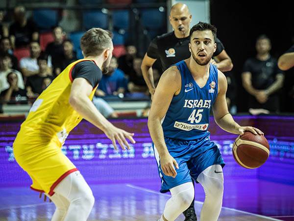 "אין לי ספק שכל אחד מאיתנו ישים את הגוף שלו" (עודד קרני)