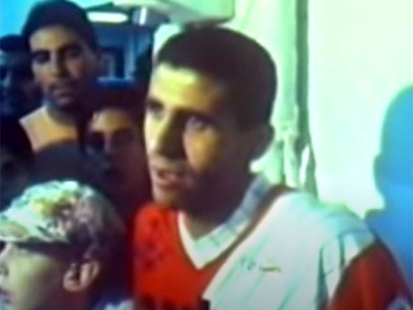 כובש שער הניצחון האחרון. מסובי ב-1991