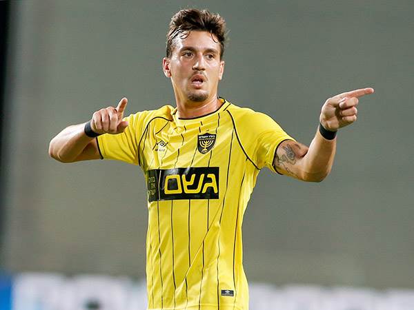 שועה נכנס כמחליף, והכדורגל של בית