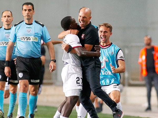 "ניצחון גדול". אריה (אלן שיבר)