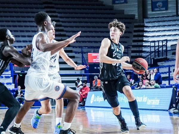 עונה נהדרת (ליון וילרבאן)