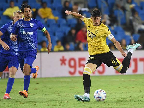 ירדה מתחת לקו האדום (ברני ארדוב)