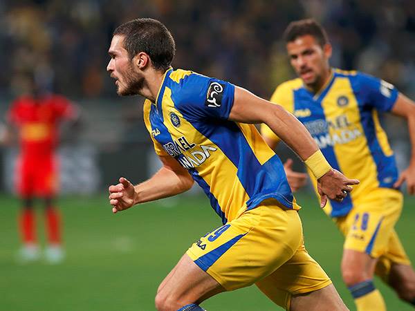 יובאנוביץ'. הוא כמובן בתוכניות (אלן שיבר)